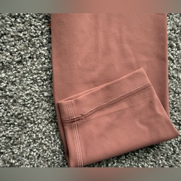 Lululemon Align Leggings-New w/t Tags-Mauve - Picture 7 of 8